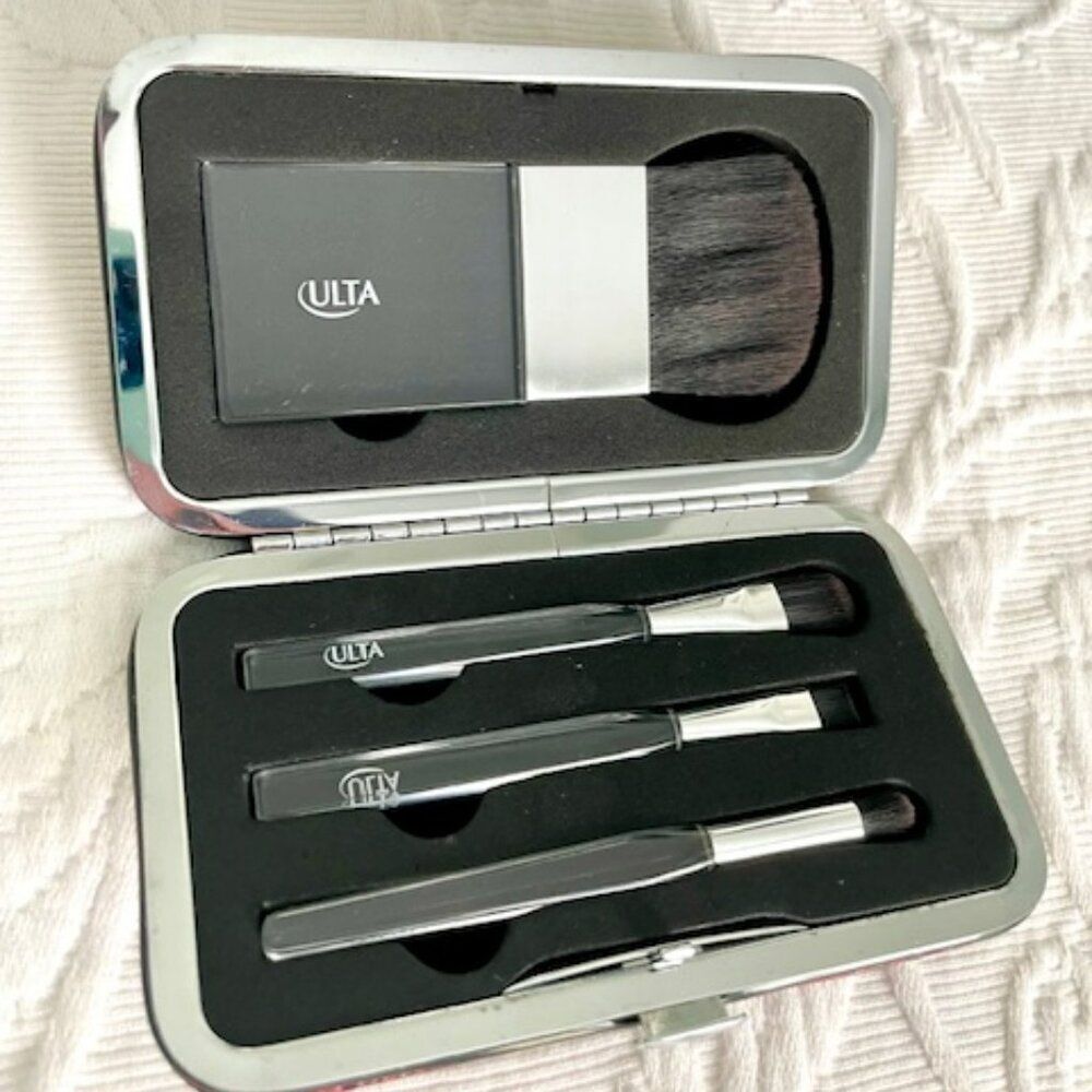 NWT Ulta Beauty Red Leather Make Up Brush Compact Case